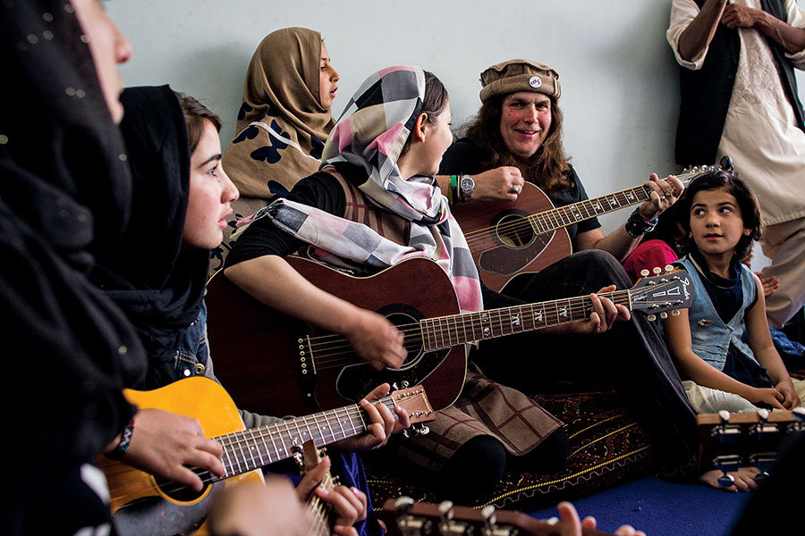 From ‘Full House’ to Afghanistan: an American teaches street children music