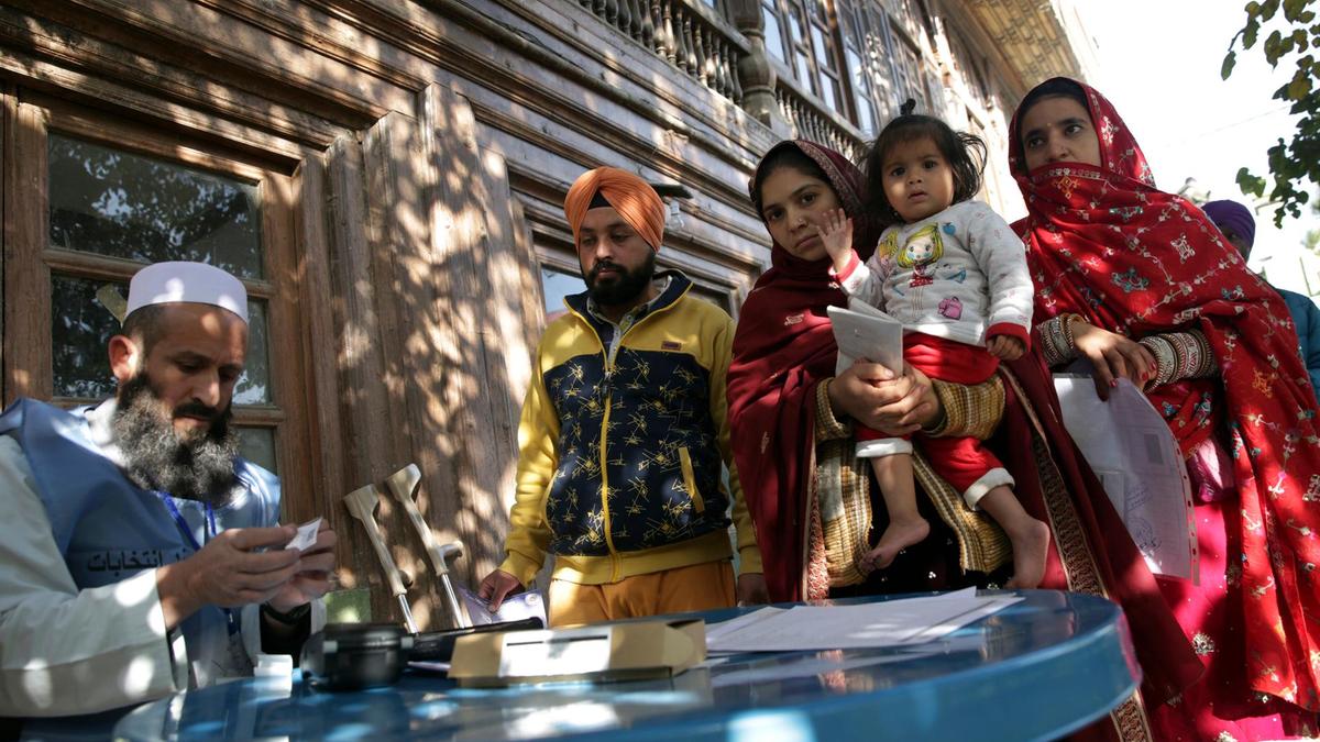 Afghanistan Sikh, Hindu community brave danger to vote