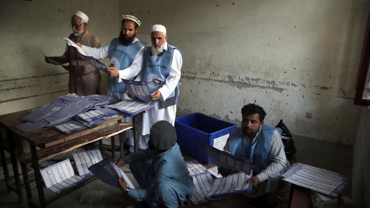 Insurgent attacks mar Afghan parliamentary elections