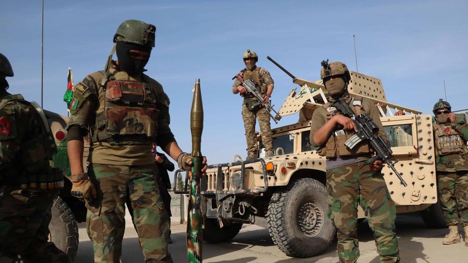 Vigilante justice: Afghans lynch Taliban accused of killing local army officer
