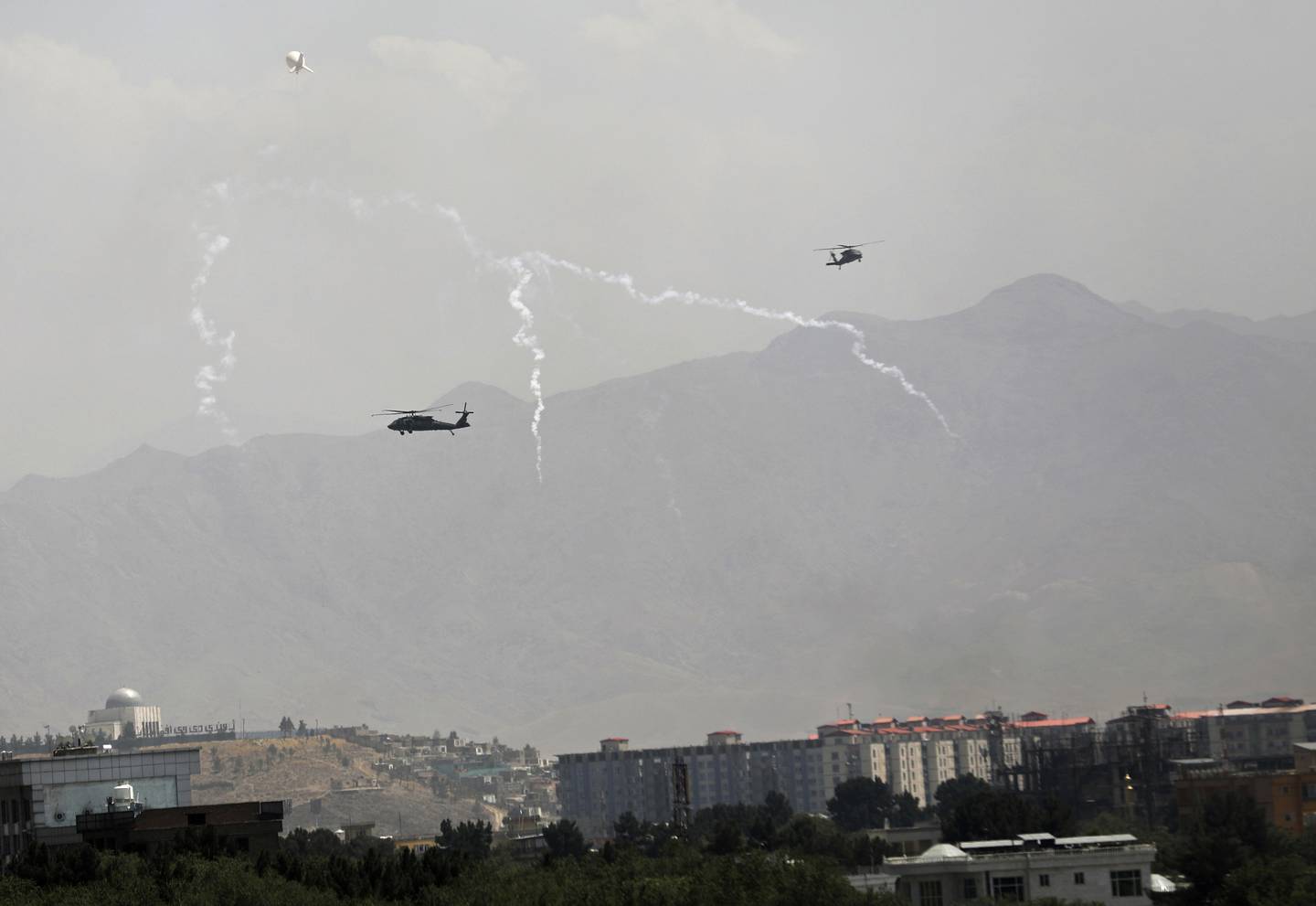 Afghan leaders hold ‘chaotic’ talks as Taliban captures Mazar-i-Sharif